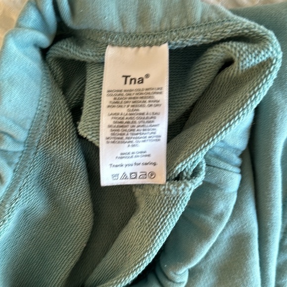 Tna fleece shorts aritzia - Picture 3 of 5